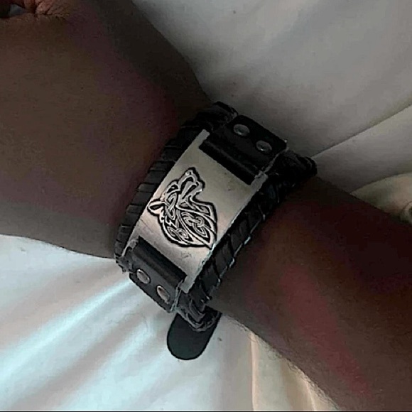 LEATHER WOLF HEAD VIKING STAINLESS STEEL BRACELET - Picture 7 of 8